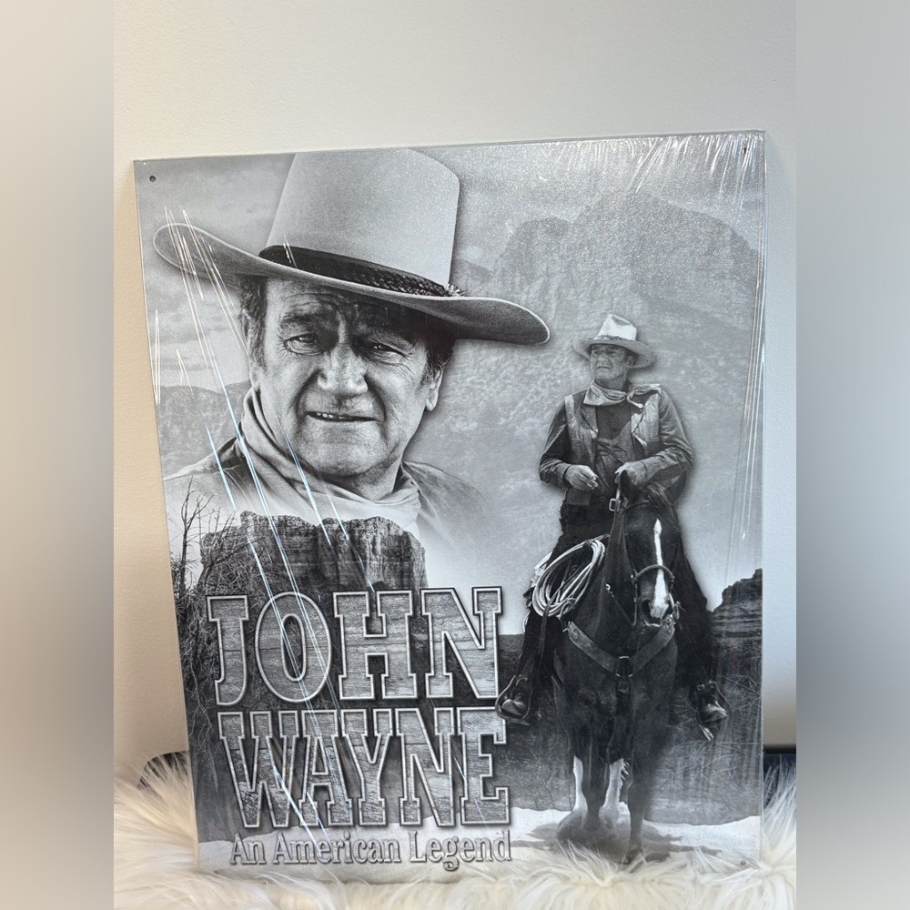 (139)John Wayne Black and White tin Art
